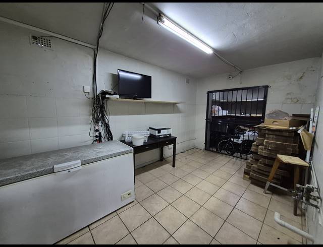 205M² RETAIL TO LET IN SANDTON CENTRAL